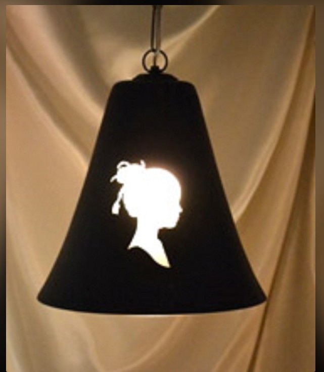 Victoria Face Etched Hanging Lamp